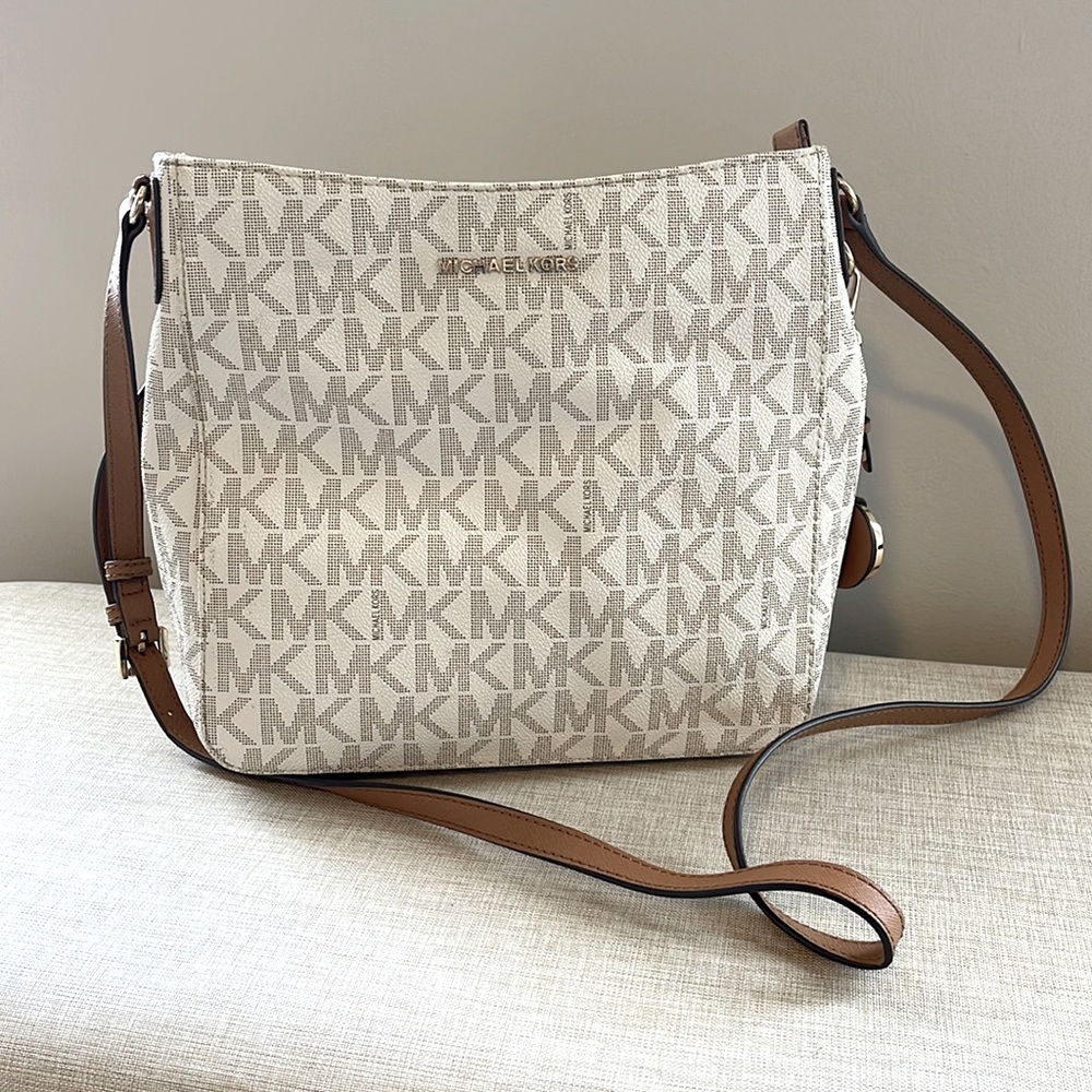 COPY - MICHAEL KORS CROSSBODY